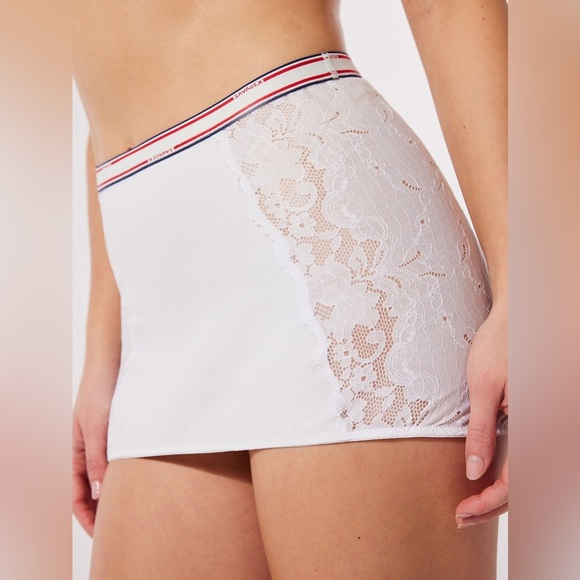 Savage X women’s White Lace serving courtside skirt & bra Intimate Set sz 12-14 - Picture 4 of 16